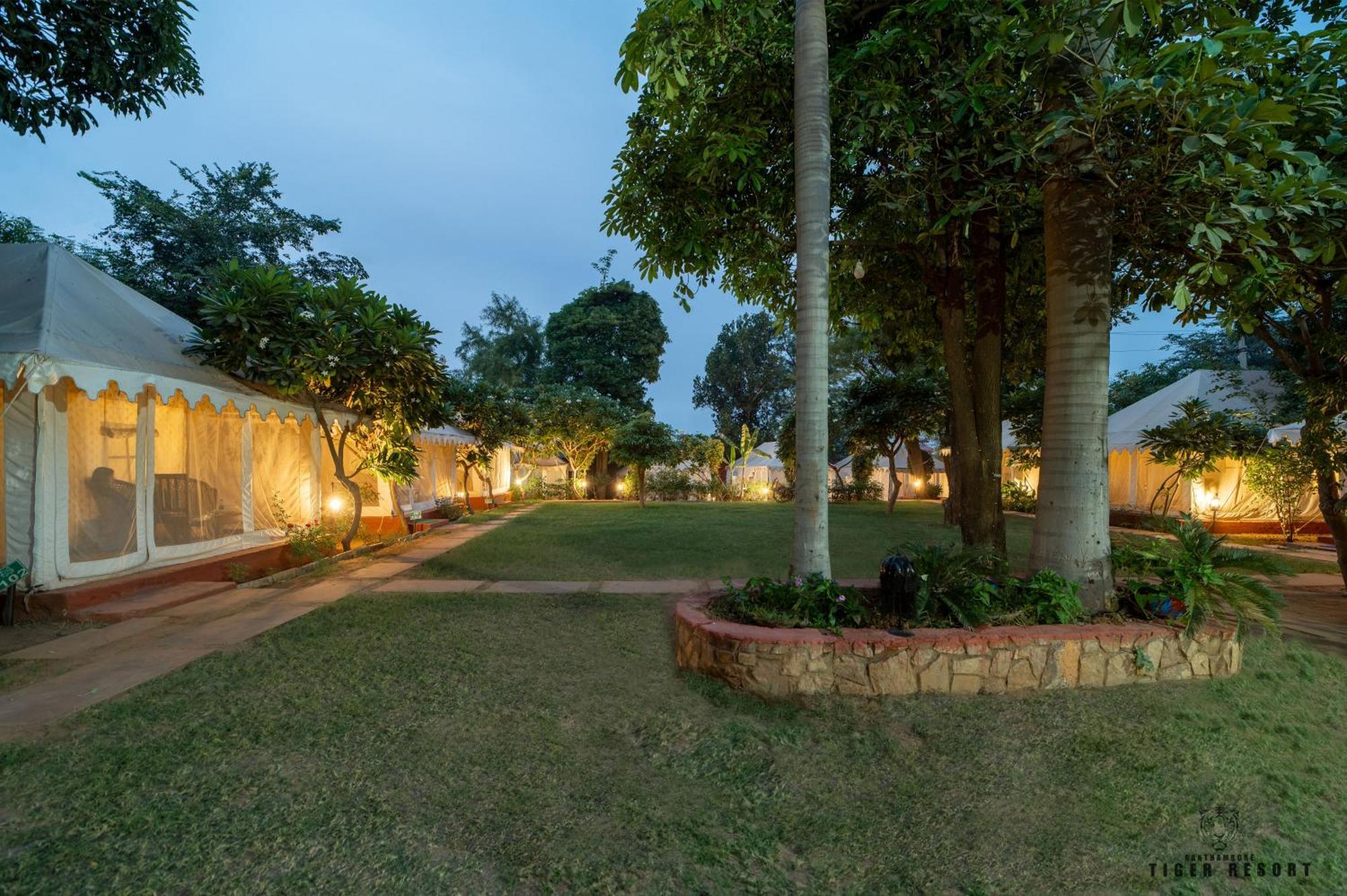 Ranthambore Tiger Resort ซาวาย มาโดปูร์ ภายนอก รูปภาพ